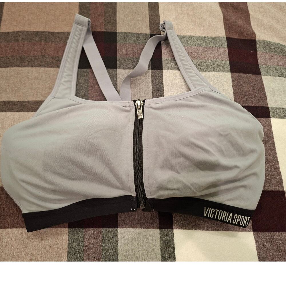 Victoria Sport Knockout Front Close Sports Bra Racerback Gray black 34DDD